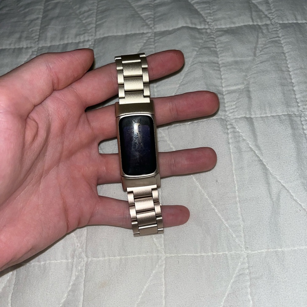 Fitbit Charge 5